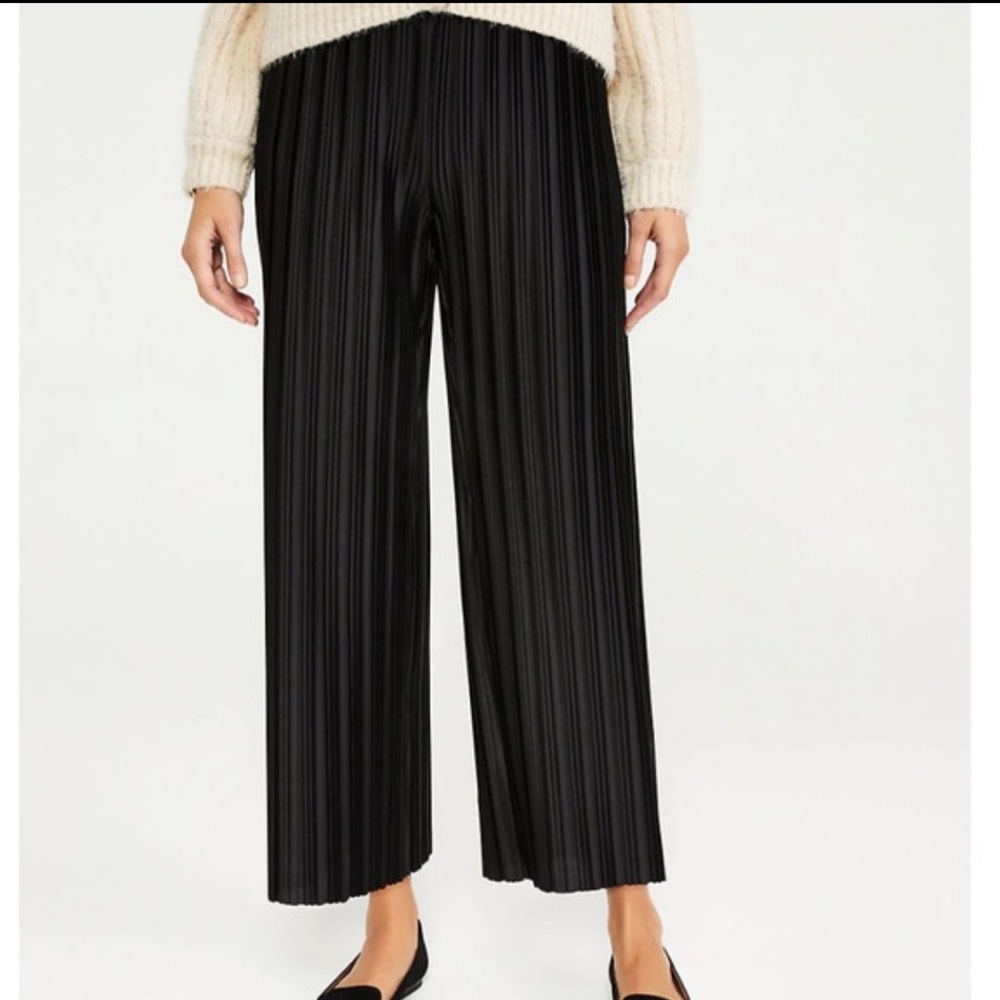 Ann Taylor Pleated Pull On Pant Wide Leg Easy Fit